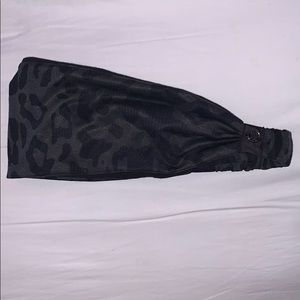 Lululemon black/gray cheetah headband